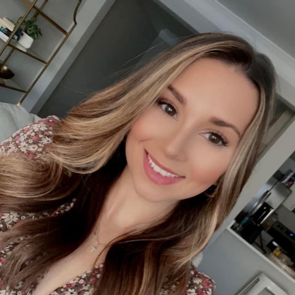 Meet your Posher, Valeria